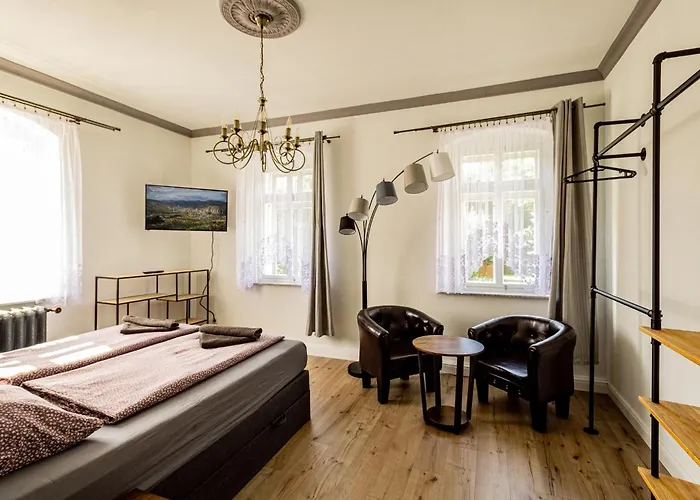 Haensch 1 غروسشوناو